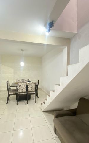 Casa à venda com 130m², 3 quartos e 3 vagas Casa à venda com 130m², 3 quartos e 3 vagasSala
