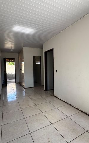 Casa à venda com 40m², 2 quartos e 1 vaga Casa à venda com 40m², 2 quartos e 1 vagaSala