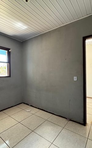 Casa à venda com 40m², 2 quartos e 1 vaga Casa à venda com 40m², 2 quartos e 1 vagaQuarto 1