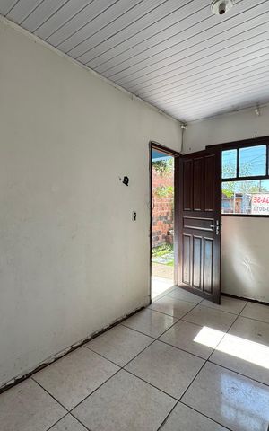 Casa à venda com 40m², 2 quartos e 1 vaga Casa à venda com 40m², 2 quartos e 1 vagaSala