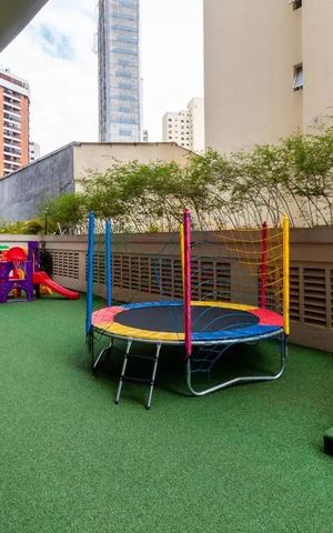 Apartamento à venda com 118m², 2 quartos e 2 vagas Apartamento à venda com 118m², 2 quartos e 2 vagasÁrea comum - Playground