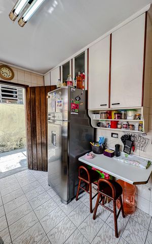 Casa à venda com 210m², 3 quartos e 2 vagasCozinha