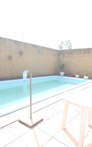 Casa à venda com 130m², 2 quartos e 3 vagasÁrea comum - Piscina