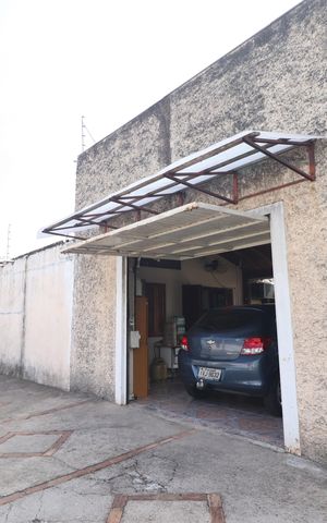 Casa à venda com 130m², 2 quartos e 3 vagasFachada 01