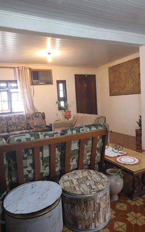 Casa à venda com 130m², 2 quartos e 3 vagasSala
