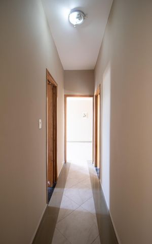 Apartamento à venda com 88m², 3 quartos e sem vaga Apartamento à venda com 88m², 3 quartos e sem vagaCorredor