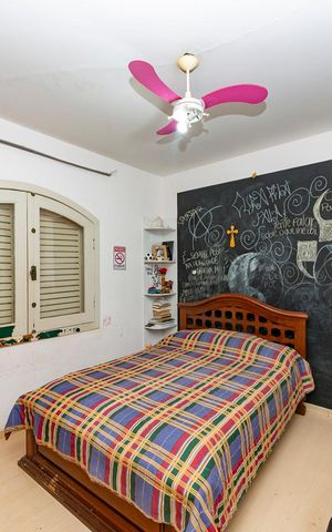 Casa à venda com 527m², 5 quartos e 3 vagas Casa à venda com 527m², 5 quartos e 3 vagasSuíte 2