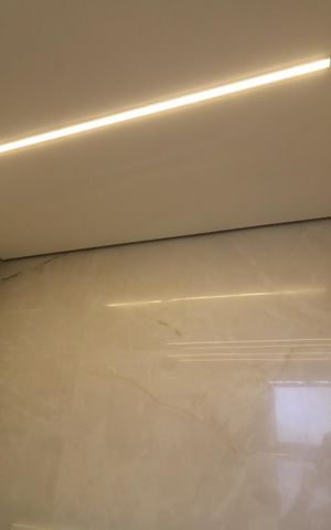 Apartamento à venda com 275m², 4 quartos e 4 vagasBanheiro da Suíte Master - Chuveiros