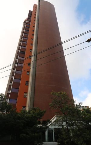Apartamento à venda com 275m², 4 quartos e 4 vagasFachada