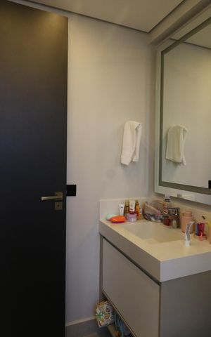 Apartamento à venda com 275m², 4 quartos e 4 vagasBanheiro da Suíte 2