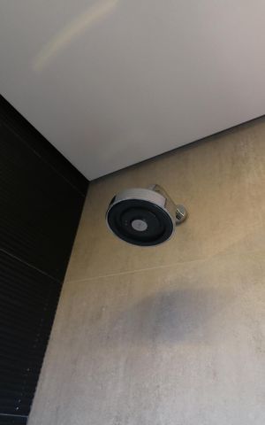Apartamento à venda com 275m², 4 quartos e 4 vagasBanheiro da Suíte 1 - Chuveiro