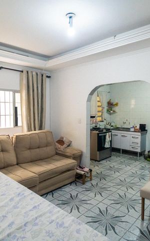 Casa à venda com 280m², 6 quartos e 2 vagas Casa à venda com 280m², 6 quartos e 2 vagasCasa 1 - Sala