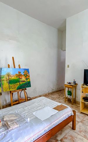 Casa à venda com 326m², 4 quartos e 4 vagasSala