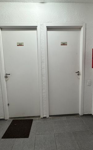 Apartamento à venda com 32m², 2 quartos e 1 vaga Apartamento à venda com 32m², 2 quartos e 1 vagaPorta