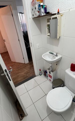 Apartamento à venda com 32m², 2 quartos e 1 vaga Apartamento à venda com 32m², 2 quartos e 1 vagaBanheiro Social