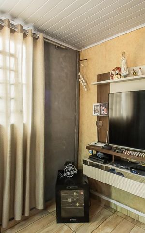 Casa à venda com 220m², 4 quartos e 2 vagasCasa 2 Sala 
