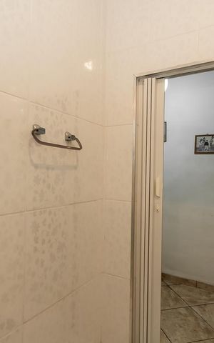 Casa à venda com 220m², 4 quartos e 2 vagasBanheiro