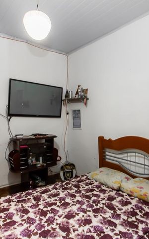 Casa à venda com 220m², 4 quartos e 2 vagasSuite