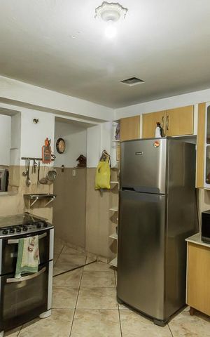 Casa à venda com 220m², 4 quartos e 2 vagasCozinha