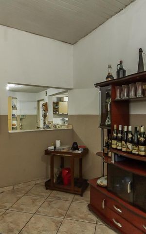 Casa à venda com 220m², 4 quartos e 2 vagasCozinha