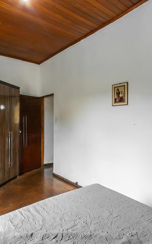 Casa à venda com 220m², 4 quartos e 2 vagasQuarto 1