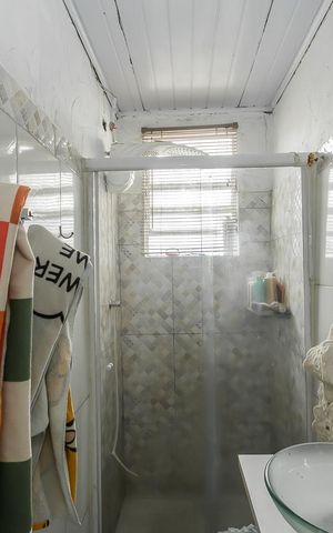 Casa à venda com 220m², 4 quartos e 2 vagasCasa 2 Banheiro