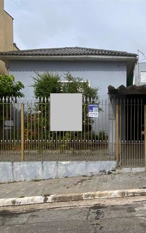 Casa à venda com 220m², 4 quartos e 2 vagasFachada
