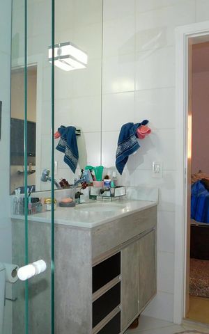 Casa para alugar com 80m², 3 quartos e 2 vagasBanheiro Suíte