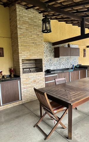 Casa de condomínio à venda com 600m², 4 quartos e 5 vagas Casa de condomínio à venda com 600m², 4 quartos e 5 vagasÁrea gourmet