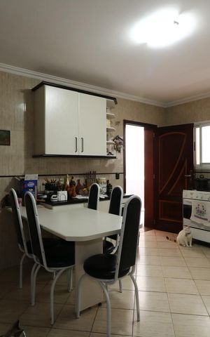 Casa para alugar com 195m², 3 quartos e 4 vagasCozinha