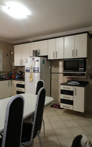 Casa para alugar com 195m², 3 quartos e 4 vagasCozinha