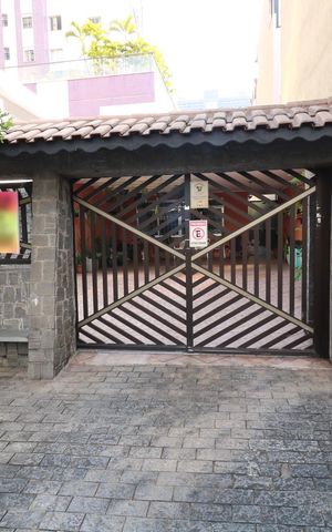 Casa para alugar com 195m², 3 quartos e 4 vagasFachada