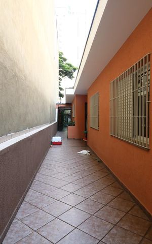 Casa para alugar com 195m², 3 quartos e 4 vagasQuintal
