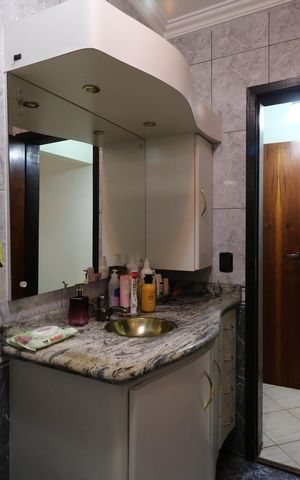 Casa para alugar com 195m², 3 quartos e 4 vagasBanheiro da Suíte