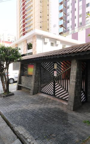 Casa para alugar com 195m², 3 quartos e 4 vagasFachada