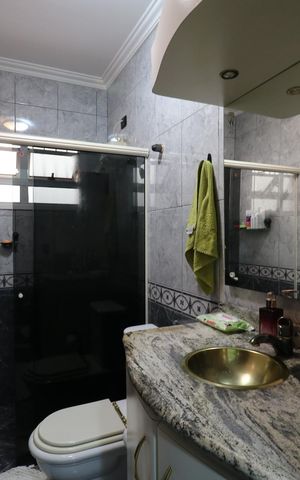 Casa para alugar com 195m², 3 quartos e 4 vagasBanheiro da Suíte