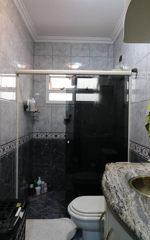 Casa para alugar com 195m², 3 quartos e 4 vagasBanheiro da Suíte