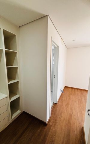 Apartamento à venda com 109m², 3 quartos e 3 vagas Apartamento à venda com 109m², 3 quartos e 3 vagasCloset da suíte