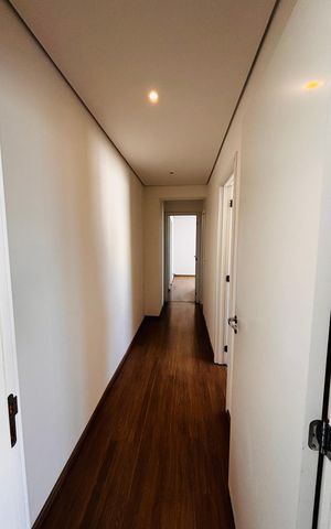 Apartamento à venda com 109m², 3 quartos e 3 vagas Apartamento à venda com 109m², 3 quartos e 3 vagasCorredor
