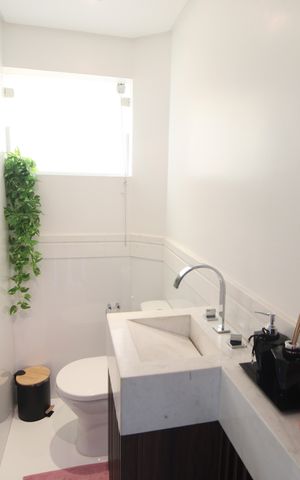 Casa à venda com 145m², 4 quartos e 3 vagasLavabo