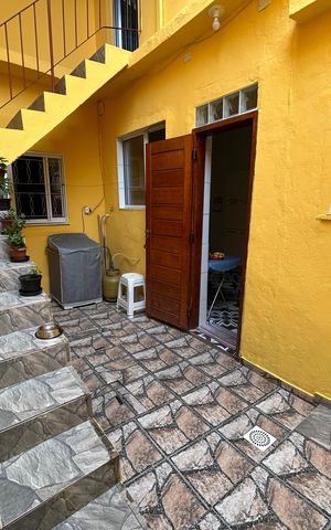 Casa à venda com 40m², 3 quartos e sem vagaÁrea de Serviço