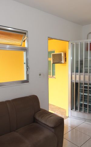 Casa à venda com 40m², 3 quartos e sem vagaSala 2