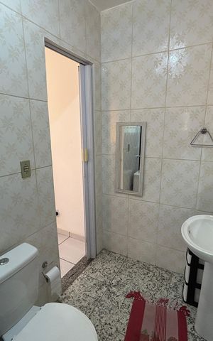 Casa à venda com 40m², 3 quartos e sem vagaBanheiro 1