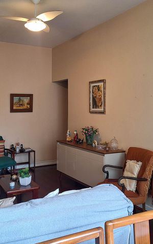 Apartamento à venda com 140m², 3 quartos e sem vaga Apartamento à venda com 140m², 3 quartos e sem vagaSala