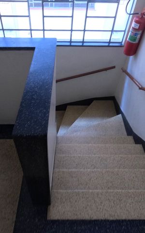 Apartamento para alugar com 87m², 2 quartos e 1 vagaÁrea Comum - Escadas par ao Apartamento