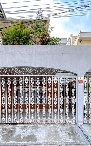 Casa para alugar com 250m², 3 quartos e 2 vagasFachada - Plaquinha