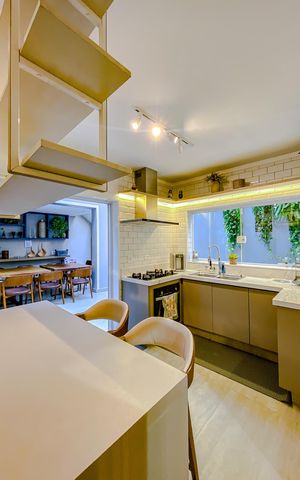 Casa para alugar com 250m², 3 quartos e 2 vagasCozinha