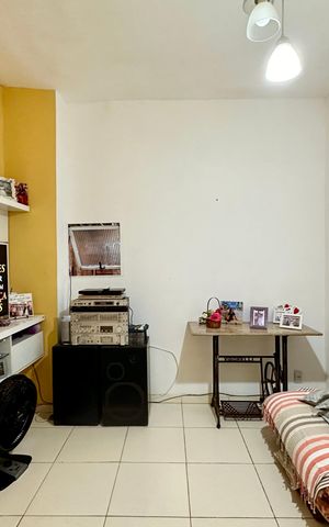 Casa à venda com 50m², 2 quartos e sem vaga Casa à venda com 50m², 2 quartos e sem vagaSala