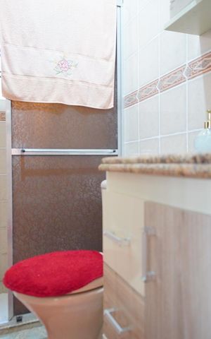 Casa à venda com 300m², 4 quartos e 2 vagasLavabo