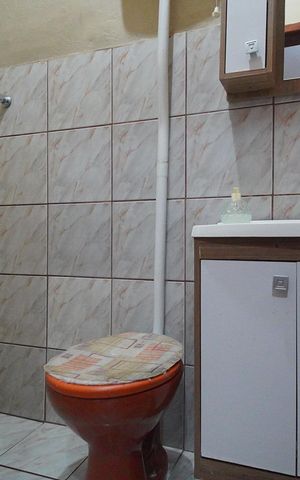 Casa à venda com 300m², 4 quartos e 2 vagasBanheiro de Serviço
